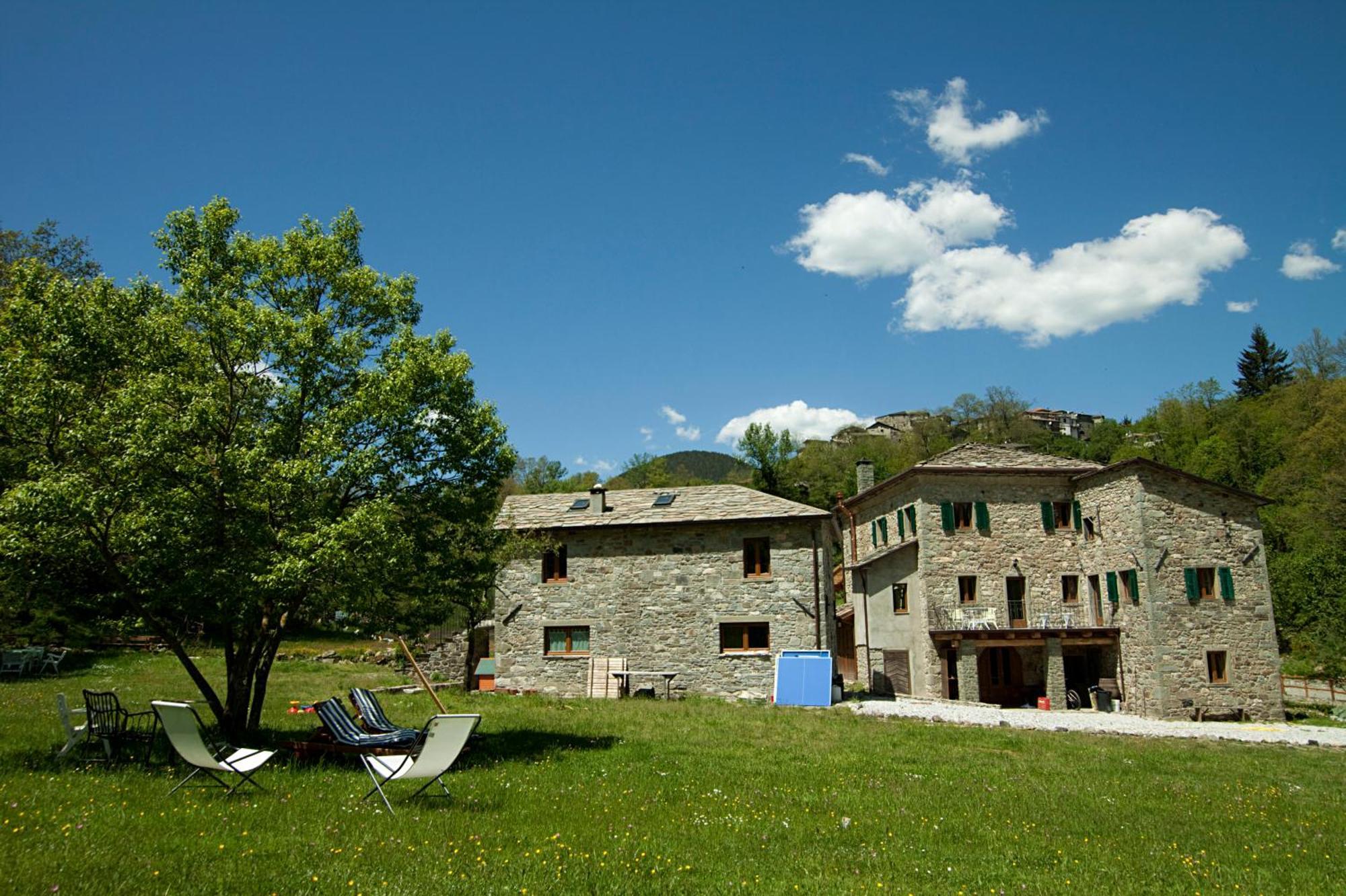 Mulino Marghen - Restored Watermill - Accomodation And Retreat Center Zeri エクステリア 写真