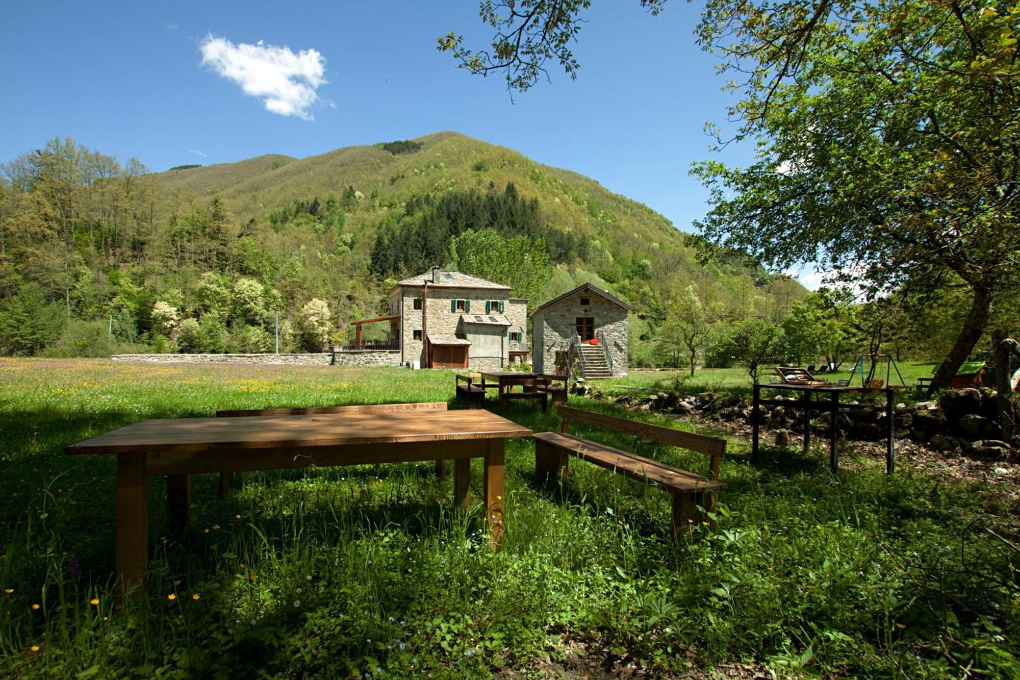 Mulino Marghen - Restored Watermill - Accomodation And Retreat Center Zeri エクステリア 写真